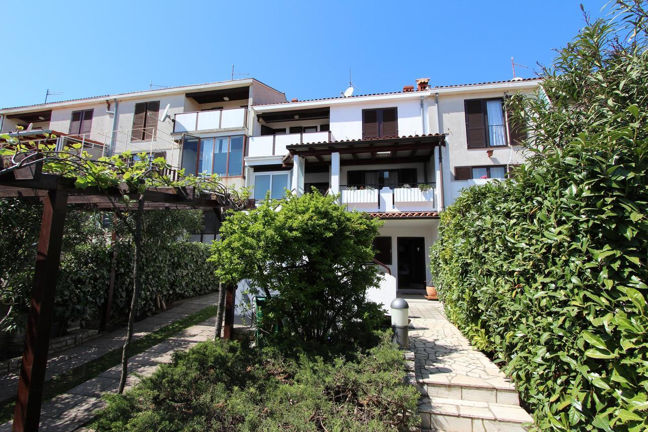 Apartment Irena Pula Exterior photo