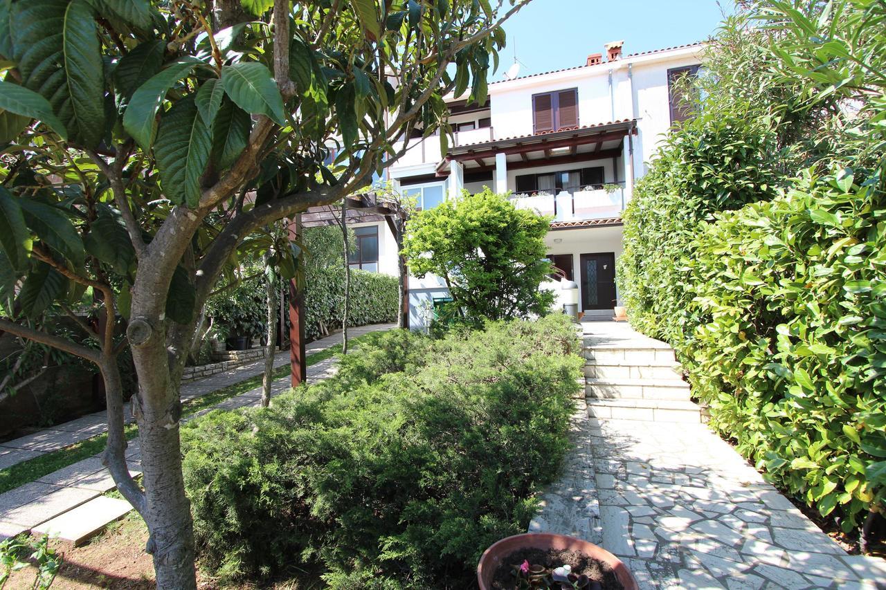 Apartment Irena Pula Exterior photo